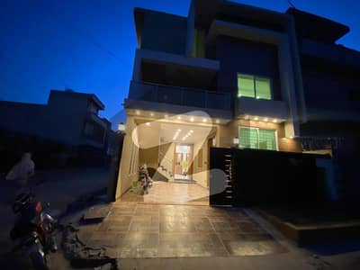 صنوبر سٹی اڈیالہ روڈ,راولپنڈی میں 4 کمروں کا 5 مرلہ مکان 1.7 کروڑ میں برائے فروخت۔ صنوبر سٹی اڈیالہ روڈ,راولپنڈی میں 4 کمروں کا 5 مرلہ مکان 1.7 کروڑ میں برائے فروخت۔