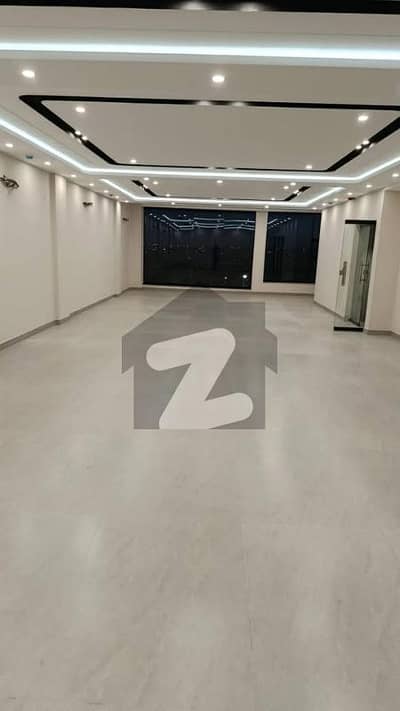 ایف ۔ 11 مرکز ایف ۔ 11,اسلام آباد میں 4 مرلہ Studio دکان 3.8 لاکھ میں کرایہ پر دستیاب ہے۔