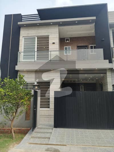 5 Marla Brand New House For Sale Direct Meeting With Owner In Parkview City Lahore