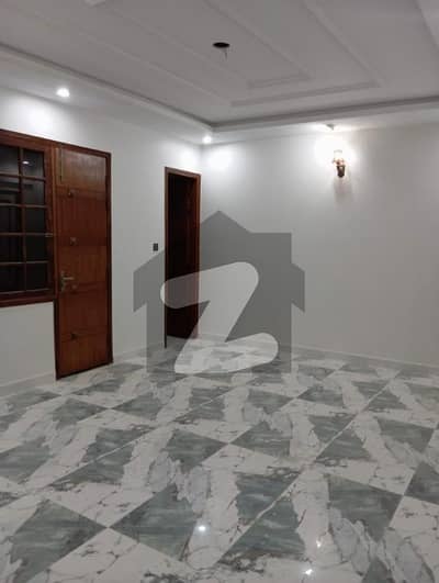 Brand New 3 Bed Lounge Flat For Rent In Scheme 33 | 3 Attached Washrooms | Lift | Standby Generator | 2 Terraces | Ventilated | Main Road Project | Near Memon Hospital & Bin Safir Mart | No Water Issue.