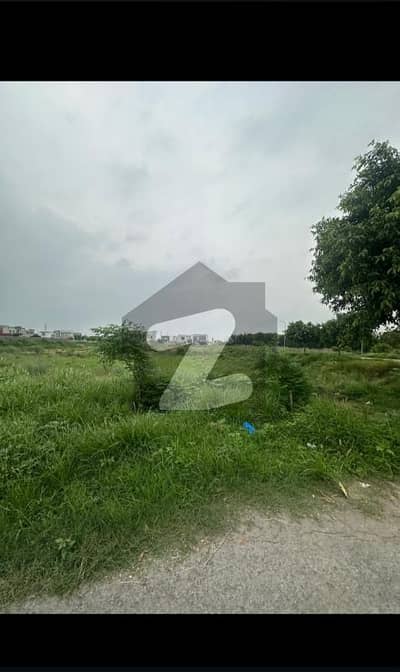 1 Kanal Prime location 70ft 'road Residential Plot is Available for Sale in DHA Phase 8 Block U Lahore cantt.