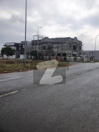 FACING PARK 10 MARLA PREMIUM RESIDENTIAL PLOTS FOR SALE BANKERS AVENUE, LAHORE FACING PARK 10 MARLA PREMIUM RESIDENTIAL PLOTS FOR SALE BANKERS AVENUE, LAHORE