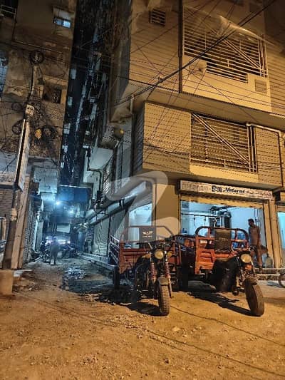 گلشنِ اقبال - بلاک 4اے گلشنِ اقبال,گلشنِ اقبال ٹاؤن,کراچی میں 1 مرلہ Studio دکان 90.0 لاکھ میں برائے فروخت۔