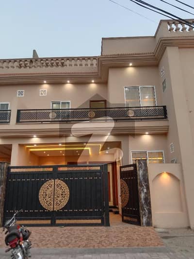 شالیمار کالونی ملتان میں 3 کمروں کا 5 مرلہ مکان 65.0 ہزار میں کرایہ پر دستیاب ہے۔