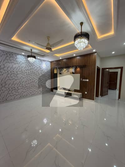 Beautiful Luxury Modern Living House