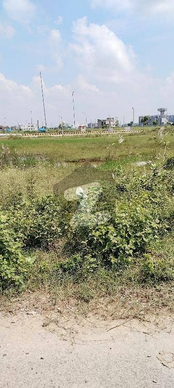 ڈی ایچ اے فیز9 پریزم ڈی ایچ اے ڈیفینس,لاہور میں 1 کنال رہائشی پلاٹ 1.56 کروڑ میں برائے فروخت۔ ڈی ایچ اے فیز9 پریزم ڈی ایچ اے ڈیفینس,لاہور میں 1 کنال رہائشی پلاٹ 1.56 کروڑ میں برائے فروخت۔
