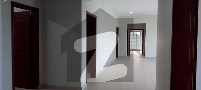 12 MARLA 4 BEDROOM APARTMENT AVAILABLE FOR RENT