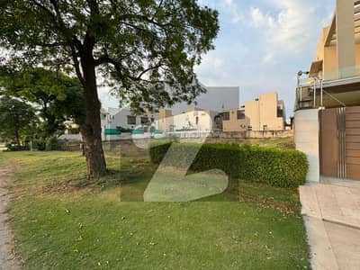 ڈی ایچ اے فیز 5 - بلاک ایچ فیز 5,ڈیفنس (ڈی ایچ اے),لاہور میں 2 کنال رہائشی پلاٹ 15.8 کروڑ میں برائے فروخت۔ ڈی ایچ اے فیز 5 - بلاک ایچ فیز 5,ڈیفنس (ڈی ایچ اے),لاہور میں 2 کنال رہائشی پلاٹ 15.8 کروڑ میں برائے فروخت۔