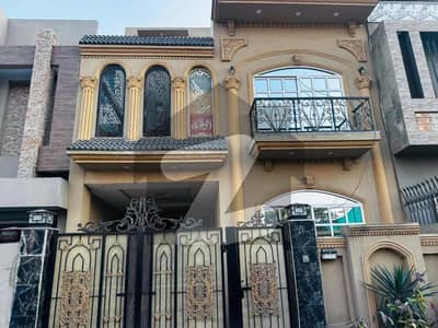 5 Marla Owner Built Well-Maintained Bungalow For Sale In Paragon City Lahore