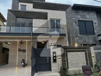 10 Marla Brand New Designer's House For Sale On 80 Feet Road In Central Park Lahore