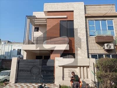 5 Marla House For Rent Beautiful House  Near To commercial  Near To Park  Ideal Location