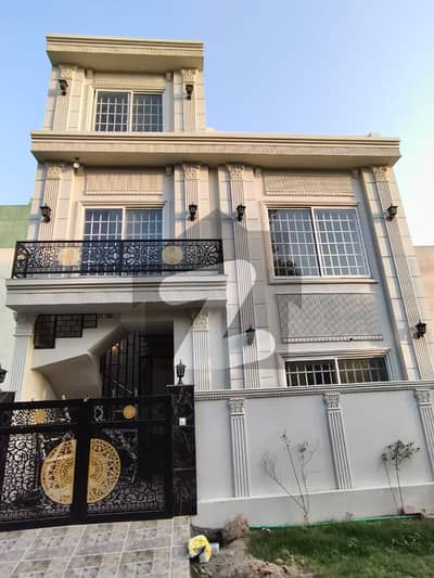 Luxury 3 Marla House with Modern Finishing for Sale