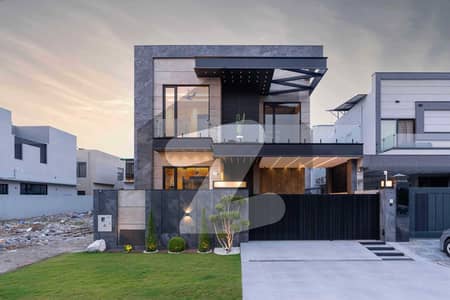 ANW REAL ESTATE PROUDLY OFFERS: 10 MARLA ELEGANT AND FULLY MAINTAINED SUPER HOT LOCATED BUNGALOW IS AVAILABLE IN THE BEST BLOCK OF DHA PHASE 1 LAHORE.