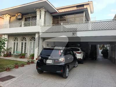 جی ۔ 11/4 جی ۔ 11,اسلام آباد میں 3 کمروں کا 1 کنال بالائی پورشن 1.4 لاکھ میں کرایہ پر دستیاب ہے۔