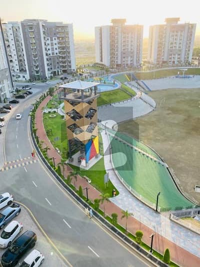 10 Marla 3 Bedrooms Park View Apartment For Sale.