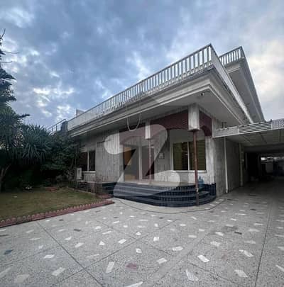 A 511 Square Yards House Has Landed On Market In F-10/4 Of Islamabad