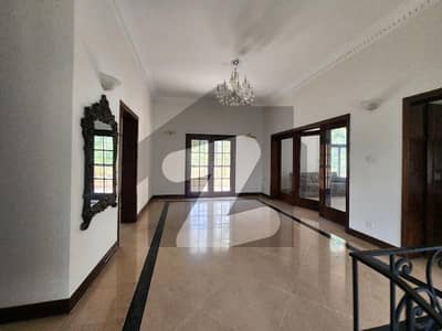 Full Furnished Luxury 4 Bedroom House For Rent