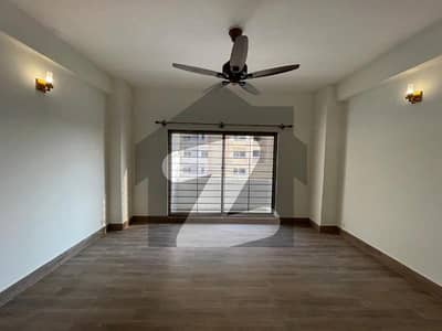 Good 2450 Square Feet Flat For sale In Askari 5 - Sector J