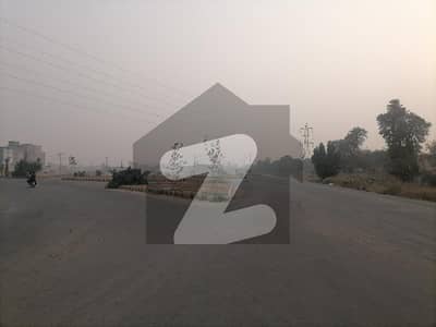 Prime Location Residential Plot Of 10 Marla Available For sale In Fatima Jinnah Town
