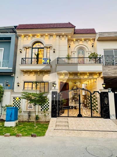 SYED BROTHERS PROUDLY OFFERS: 5-Marla Elegant And Fully Maintained Spanish Bungalow Near to Park Is Available In The Best Block Of DHA Lahore.
