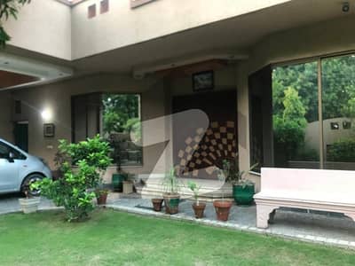 1 Kanal Used House Is Available For Sale In Wapda Town