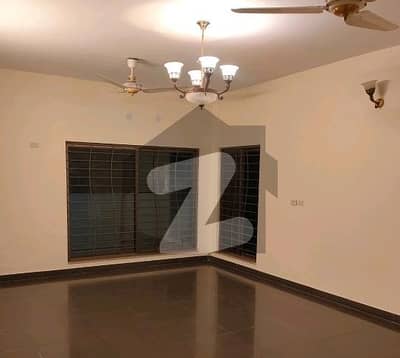 1 Kanal House with Solar For rent In Askari 11 - Sector A Lahore