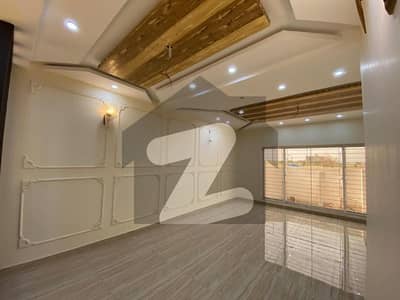 20 Marla House Ideally Situated In DHA Phase 4 - Block GG