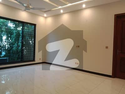 2 KANAL BRAND NEW UPPER PORTION IS UP FOR RENT