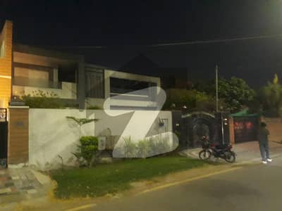 01-Kanal 4-Bedroom's Luxury House Available For Rent with 10 KV Solar System Installed. . . Best For Multinational Company & Guest House.