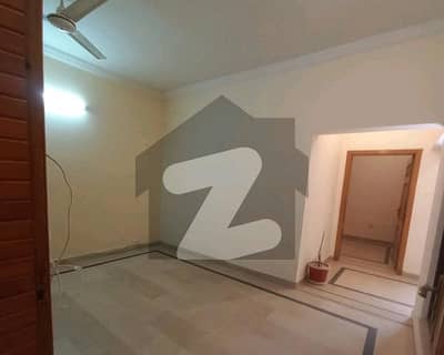 ای ۔ 11 اسلام آباد میں 7 کمروں کا 8 مرلہ مکان 7.5 کروڑ میں برائے فروخت۔