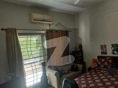 12 Marla 5 Bedrooms House For Sale On Investor Price.
