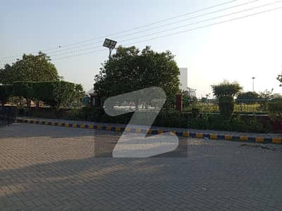 سینٹرل پارک - بلاک بی بی سینٹرل پارک ہاؤسنگ سکیم,لاہور میں 5 مرلہ رہائشی پلاٹ 85.0 لاکھ میں برائے فروخت۔ سینٹرل پارک - بلاک بی بی سینٹرل پارک ہاؤسنگ سکیم,لاہور میں 5 مرلہ رہائشی پلاٹ 85.0 لاکھ میں برائے فروخت۔