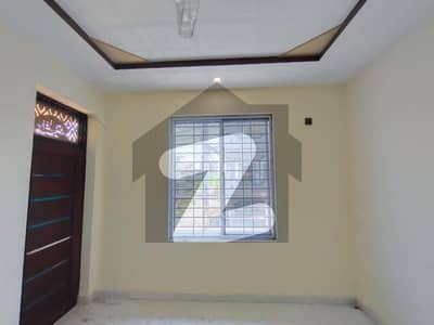 Gas Wala Neat and Clean 6 marla Upper Portion Available for Rent in Airport Housing Society Near Gulzare Quid and Express Highway