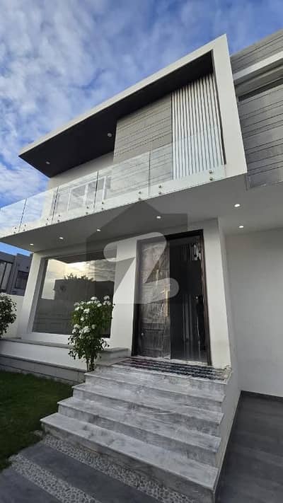 2+4 Bedroom Luxury Bungalow With Basement| 500 Yards | Phase 8 Prime Location 2+4 Bedroom Luxury Bungalow With Basement| 500 Yards | Phase 8 Prime Location