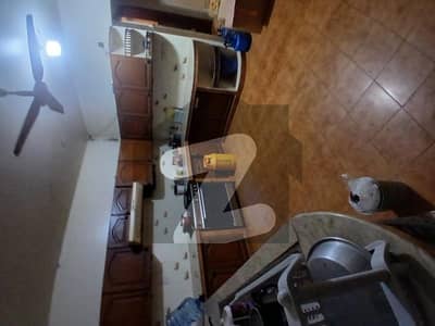 500-YARD SINGLE STOERY BUNGALOW AVAILABLE FOR RENT PHASE 6