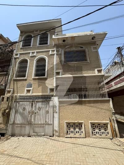 گلشن اقبال - بلاک 10-اے گلشنِ اقبال,گلشنِ اقبال ٹاؤن,کراچی میں 8 کمروں کا 5 مرلہ مکان 3.75 کروڑ میں برائے فروخت۔ گلشن اقبال - بلاک 10-اے گلشنِ اقبال,گلشنِ اقبال ٹاؤن,کراچی میں 8 کمروں کا 5 مرلہ مکان 3.75 کروڑ میں برائے فروخت۔