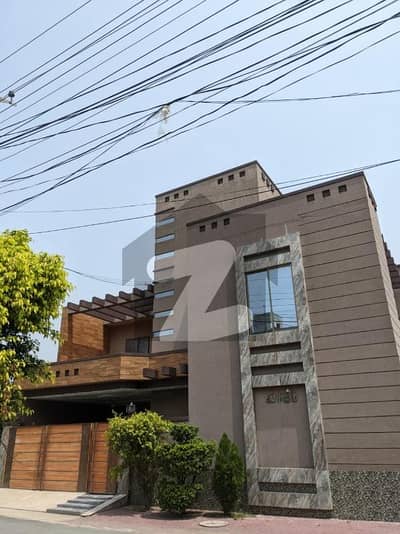10 Marla Owner-Built House for Sale in Al Kareem Garden Phase 1, Lahore