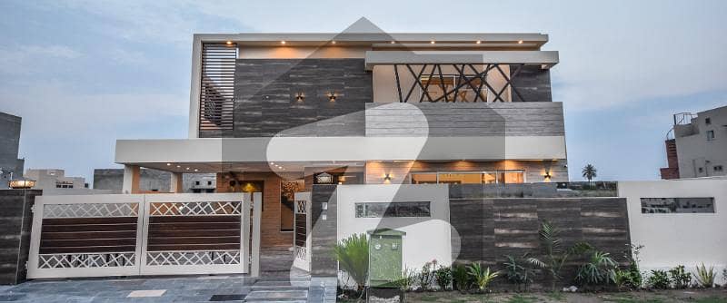 Luxury 1 Kanal Residence | Prime Investment Opportunity Luxury 1 Kanal Residence | Prime Investment Opportunity