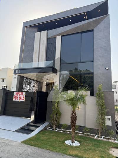 5 MARLA ELEGANT AND FULLY MAINTAINED SUPER HOT LOCATED MODERN BUNGALOW WITH POOL IS AVAILABLE IN DHA, LAHORE.