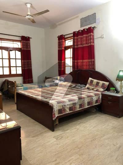 2 Bed DD Flat For Sale In Ramsha avenue Gulistan-E-Johar Block 13