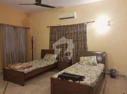 Prime Location 400 Square Yards House For Grabs In Federal B Area