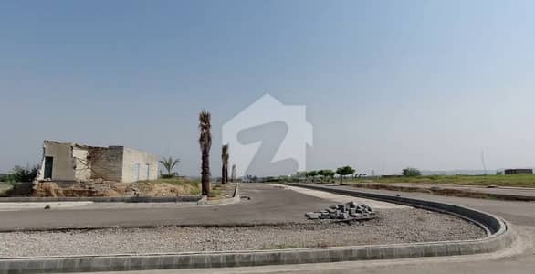 ائیرپورٹ انکلیو اسلام آباد میں 8 مرلہ رہائشی پلاٹ 83.0 لاکھ میں برائے فروخت۔