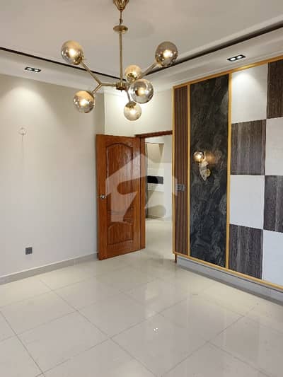 BRAND NEW APARTMENT LIFT WITH PARKING