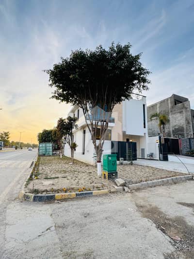 Luxury 5 Marla Corner and Sun facing House for Sale | B-17 F Block | Main Double Road | Premium Finishing
