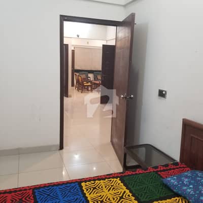 ڈی ایچ اے فیز 2 ایکسٹینشن ڈی ایچ اے ڈیفینس,کراچی میں 2 کمروں کا 4 مرلہ فلیٹ 1.35 کروڑ میں برائے فروخت۔