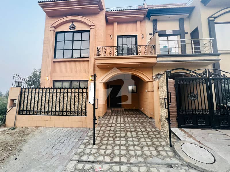 DESIGNER HOUSE FOR SALE WITH SOLAR DESIGNER HOUSE FOR SALE WITH SOLAR