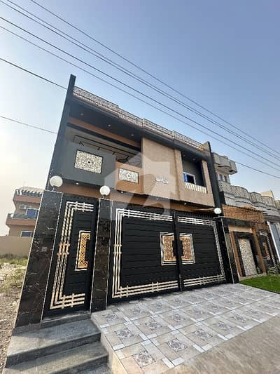 Premium 10 Marla Luxury Living House available for sale in the highly desirable Zone 3, Sector C3.