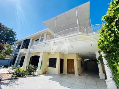Beautiful House Available For Rent
