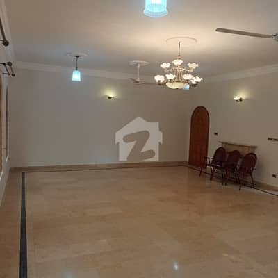 G11/4 500 Yd Upper Portion 2 Bed 3 Bath