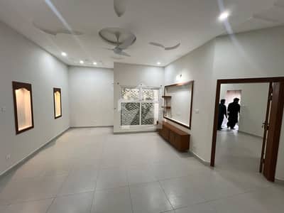Bahria Enclave Sector C 2 10 Marla Ground Portion Available For Rent